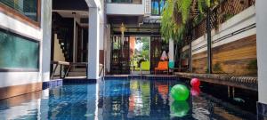 33 poshtel adults only