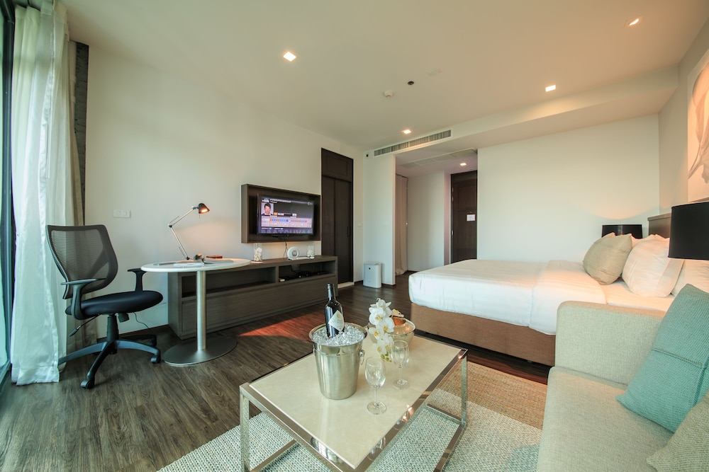 civic horizon hotel and residence