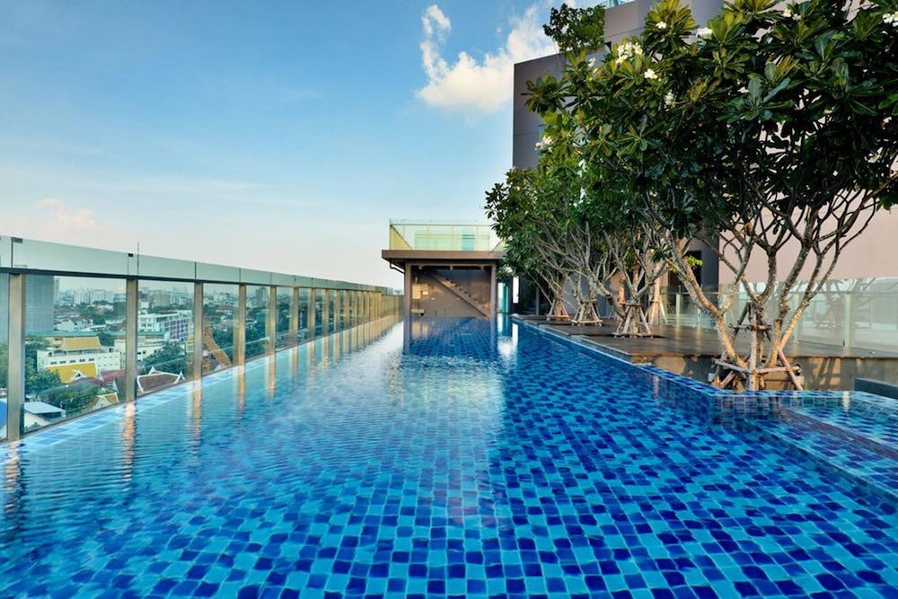 civic horizon hotel and residence