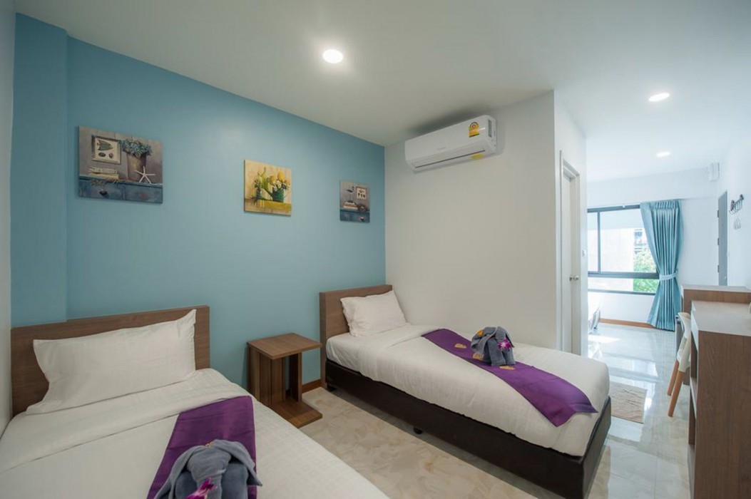 the moon night hotel