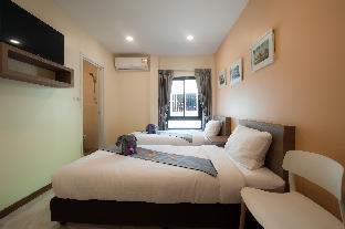 the moon night hotel