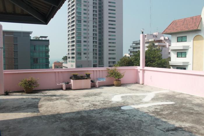 soi 5 apartment