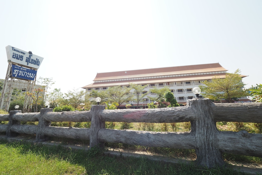 amorn sukhothai hotel