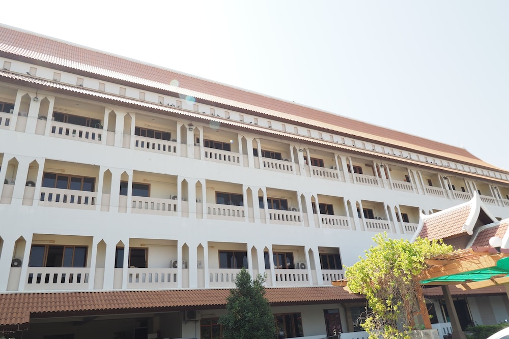 amorn sukhothai hotel