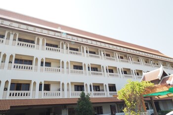 amorn sukhothai hotel