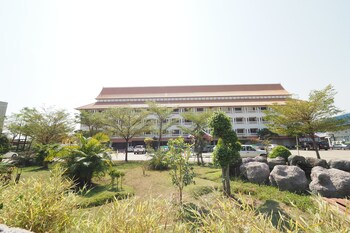 amorn sukhothai hotel