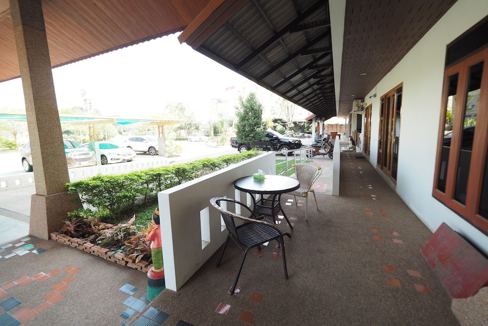 amorn sukhothai hotel