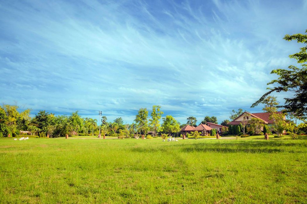 thaisomboon bighome resort