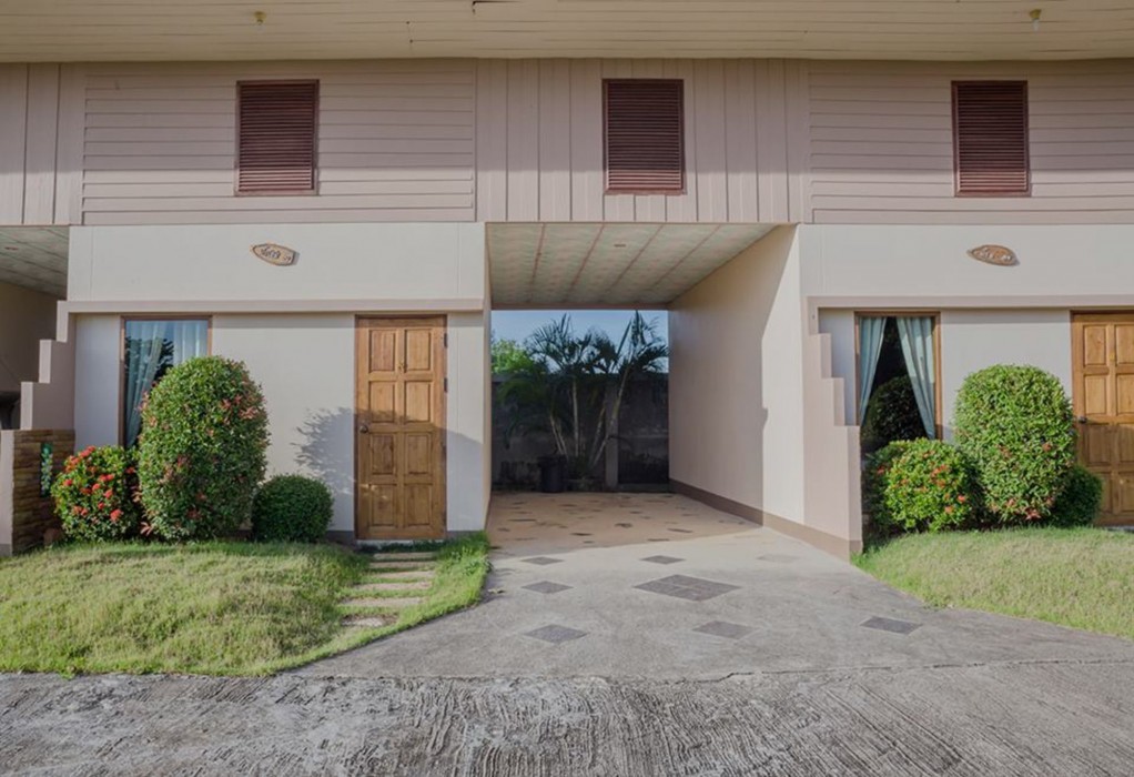 thaisomboon bighome resort