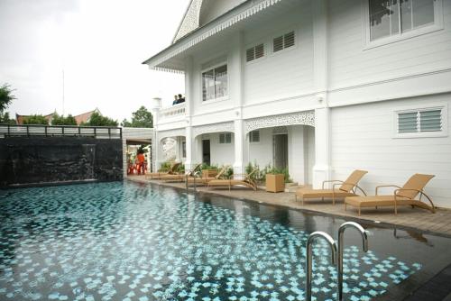 nirvanan house