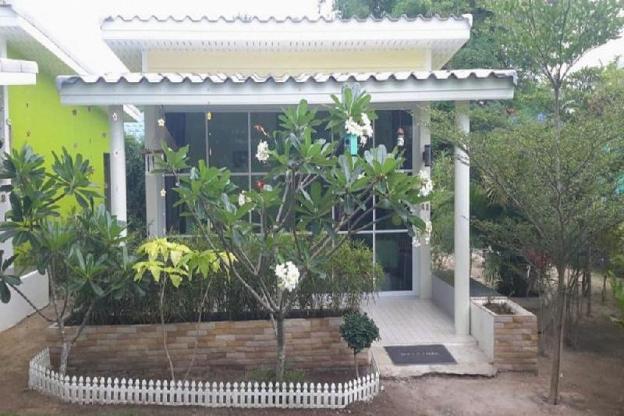 sports bar and resort