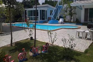 sports bar and resort