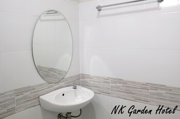 nk garden hotel suratthani airport