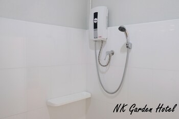 nk garden hotel suratthani airport