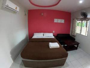 nk garden hotel suratthani airport