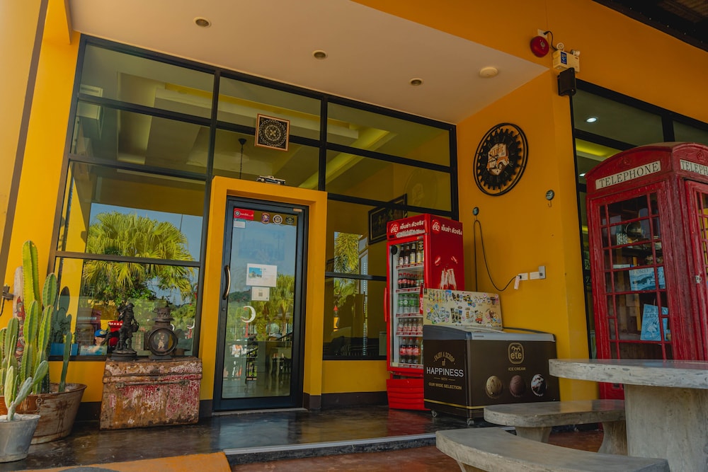 apinya resort bangsarey