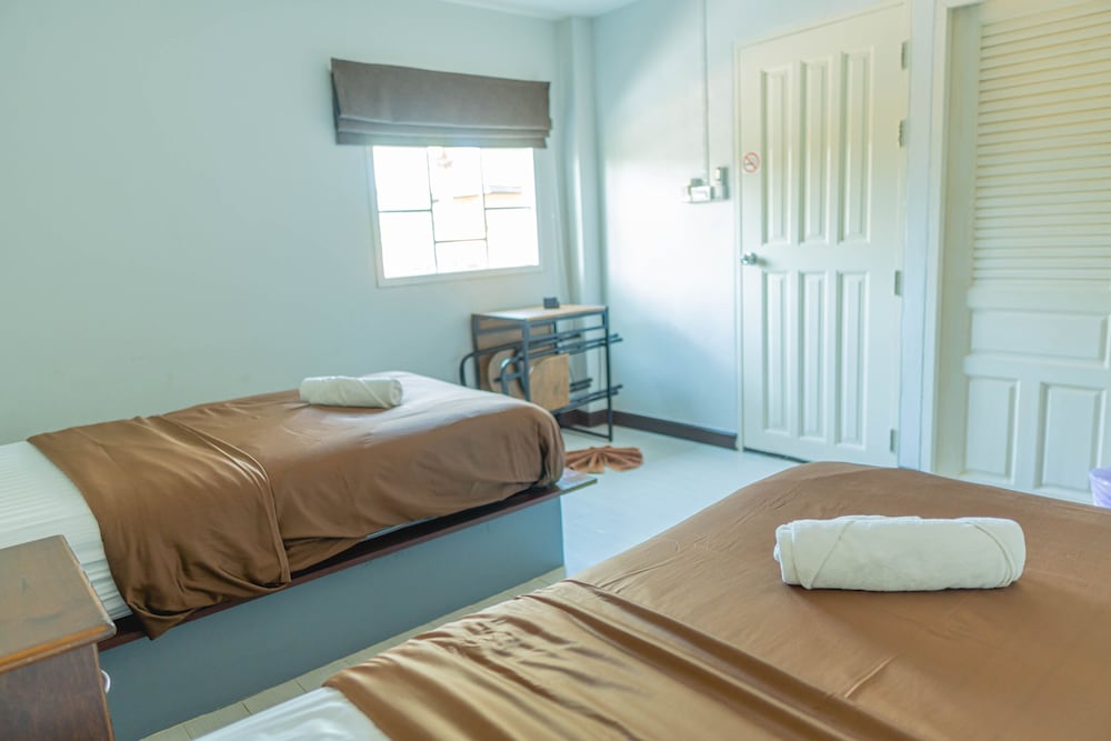 apinya resort bangsarey