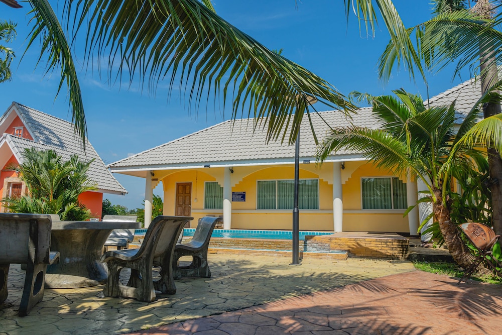 apinya resort bangsarey