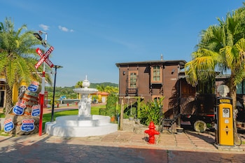 apinya resort bangsarey