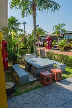 apinya resort bangsarey