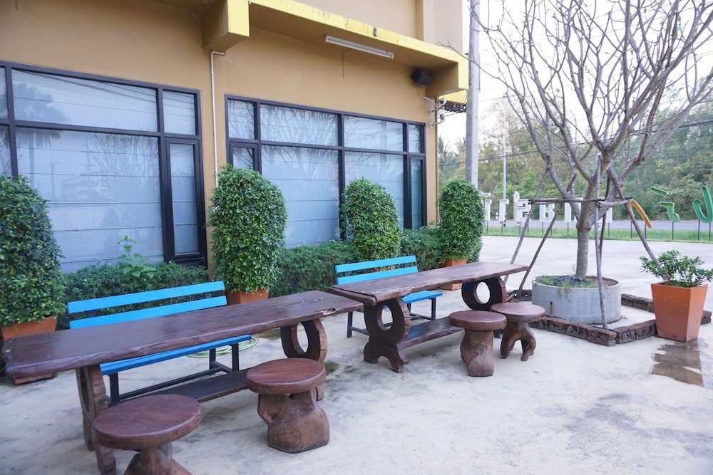 C2u Hotel Uthai Thani - Adults Only,Nong Kha Yang>>Nam Song,3 star