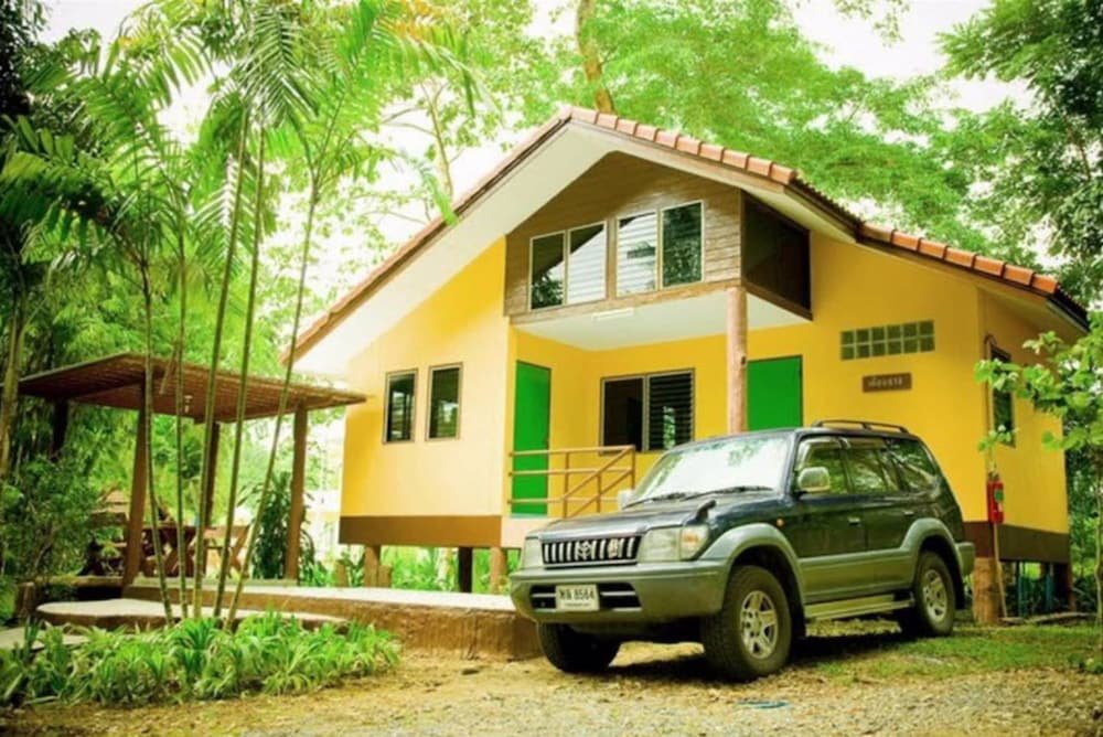 Huaykhakhaeng Country Home Resort,Uthai Thani>>Ban Rai,3 star