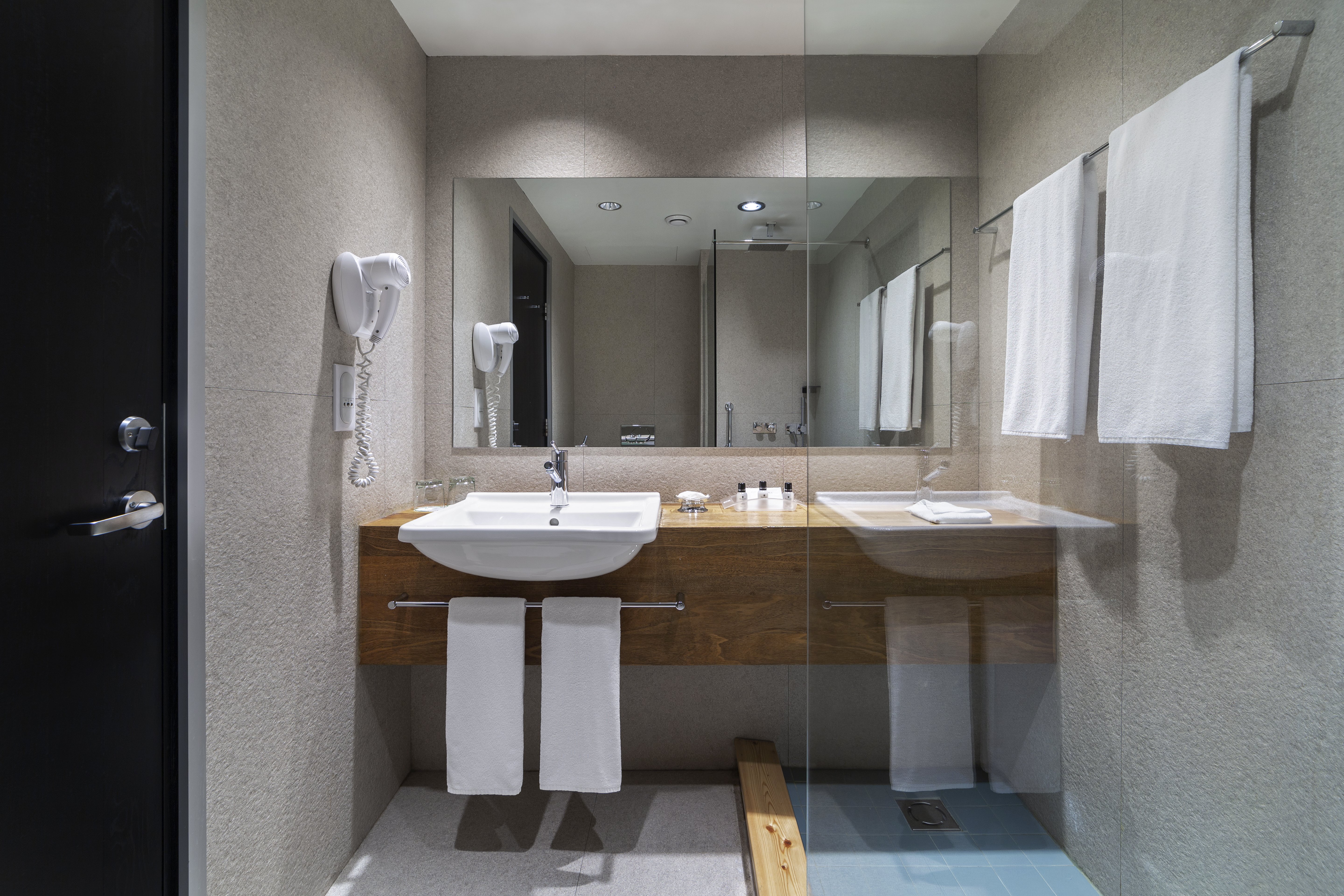 holiday inn tbilisi by ihg