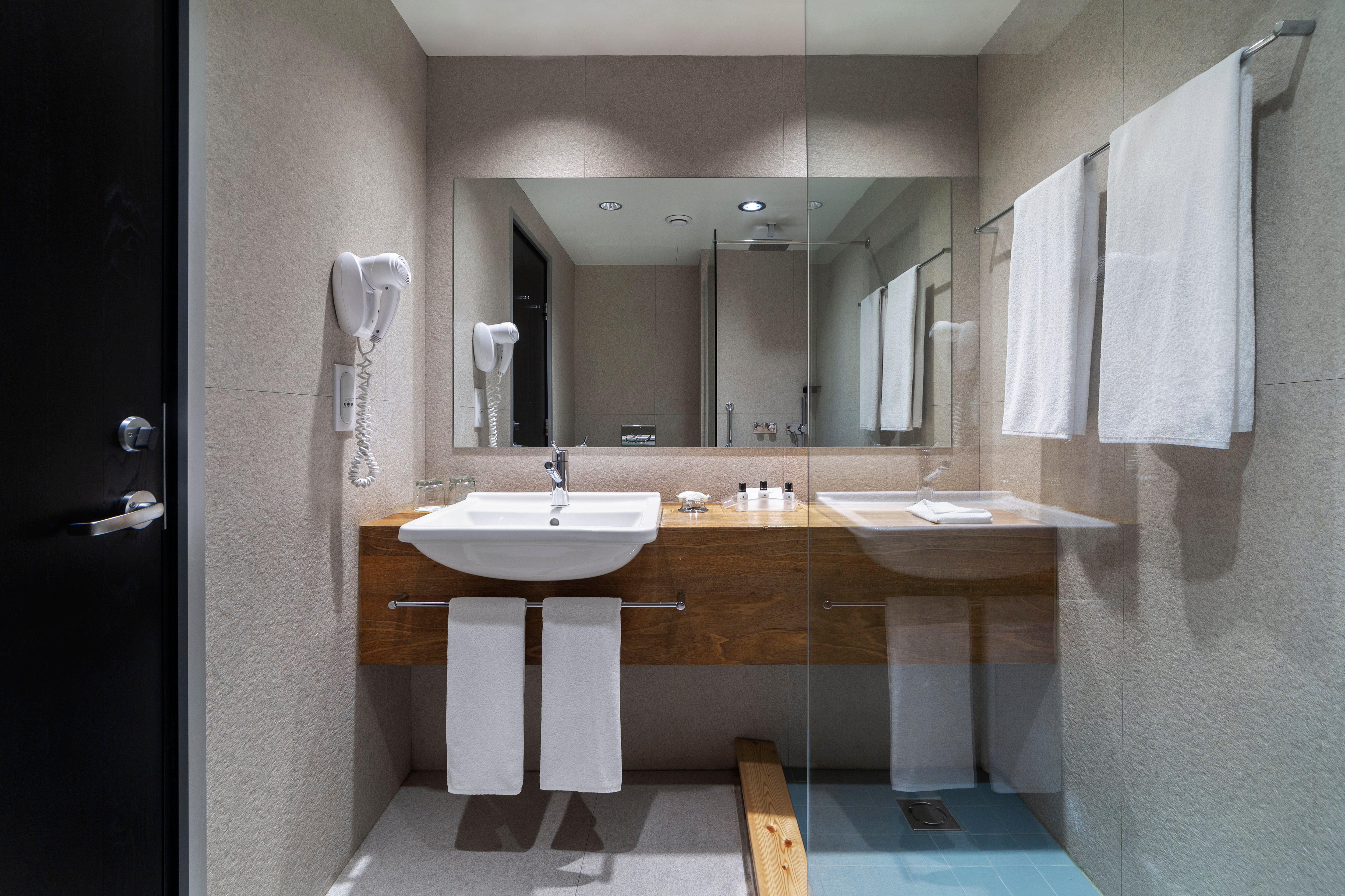 holiday inn tbilisi by ihg