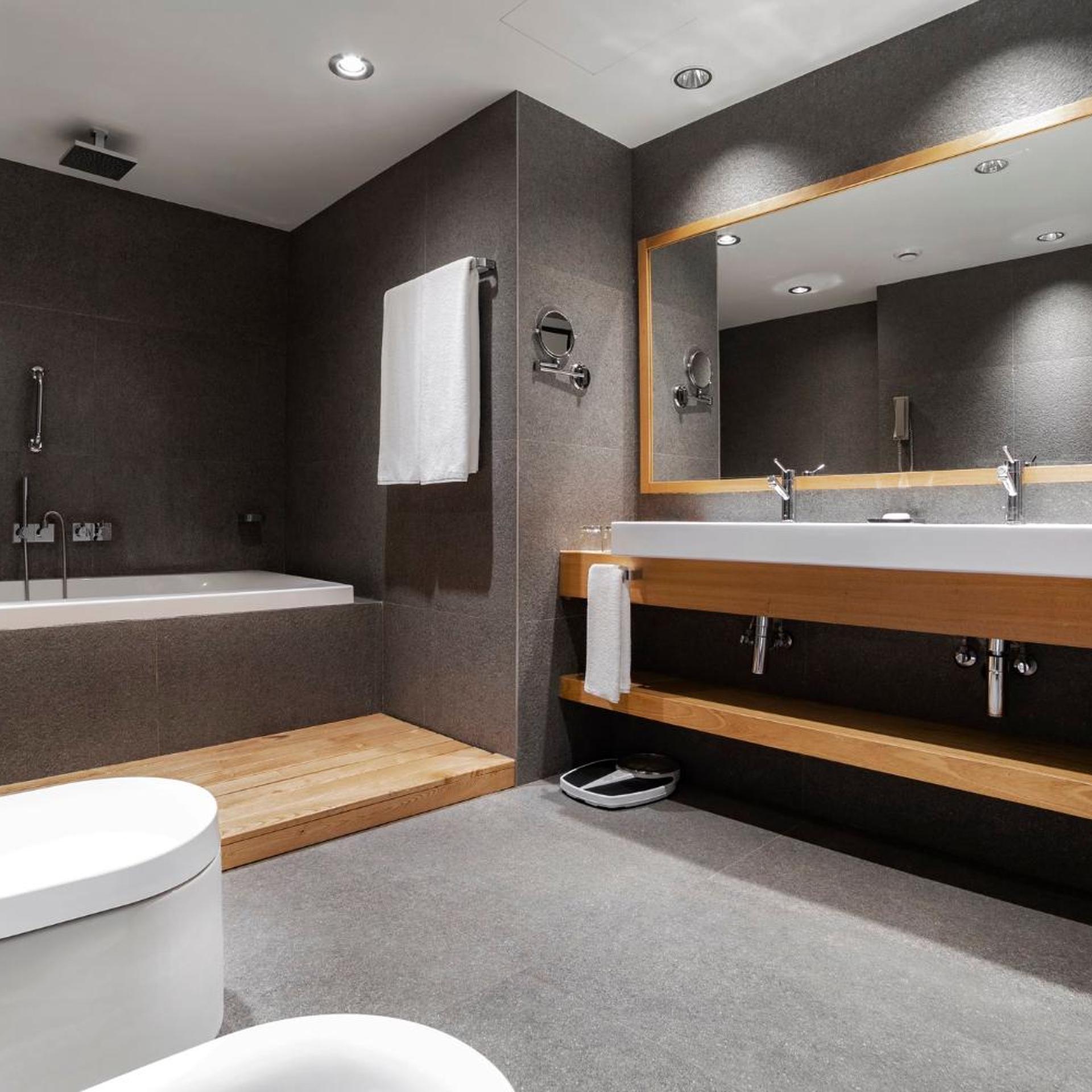 holiday inn tbilisi by ihg