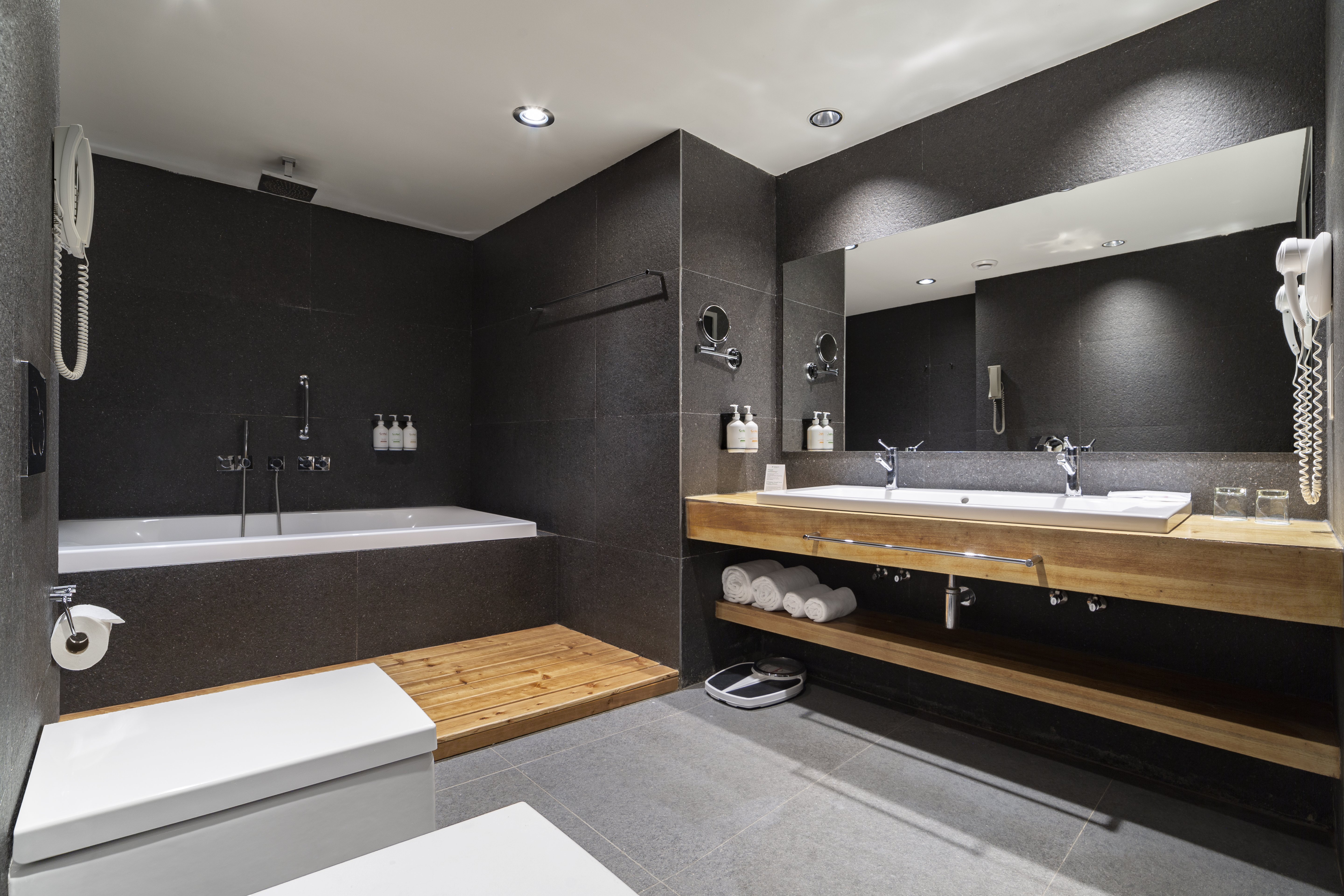 holiday inn tbilisi by ihg