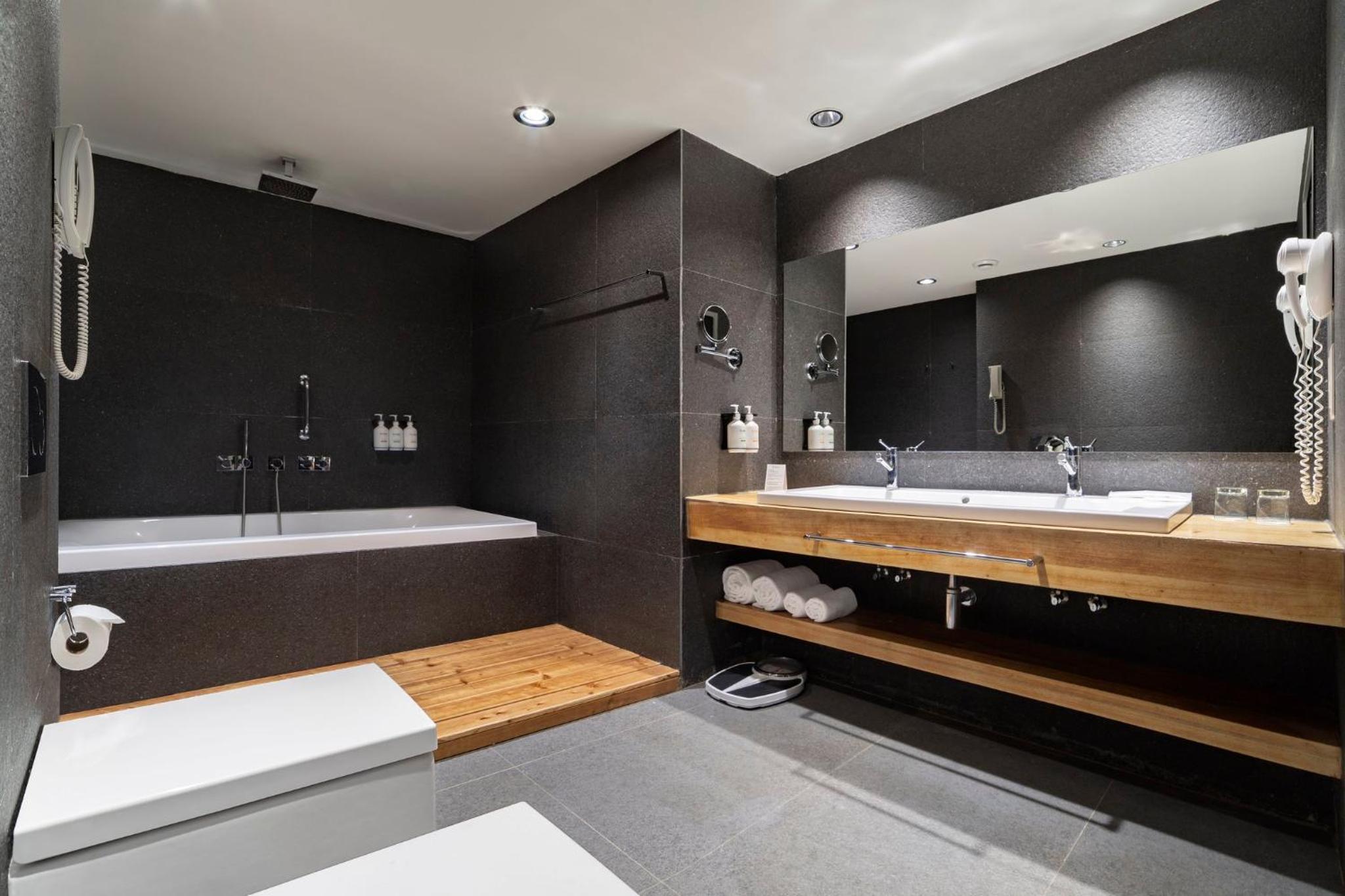 holiday inn tbilisi by ihg