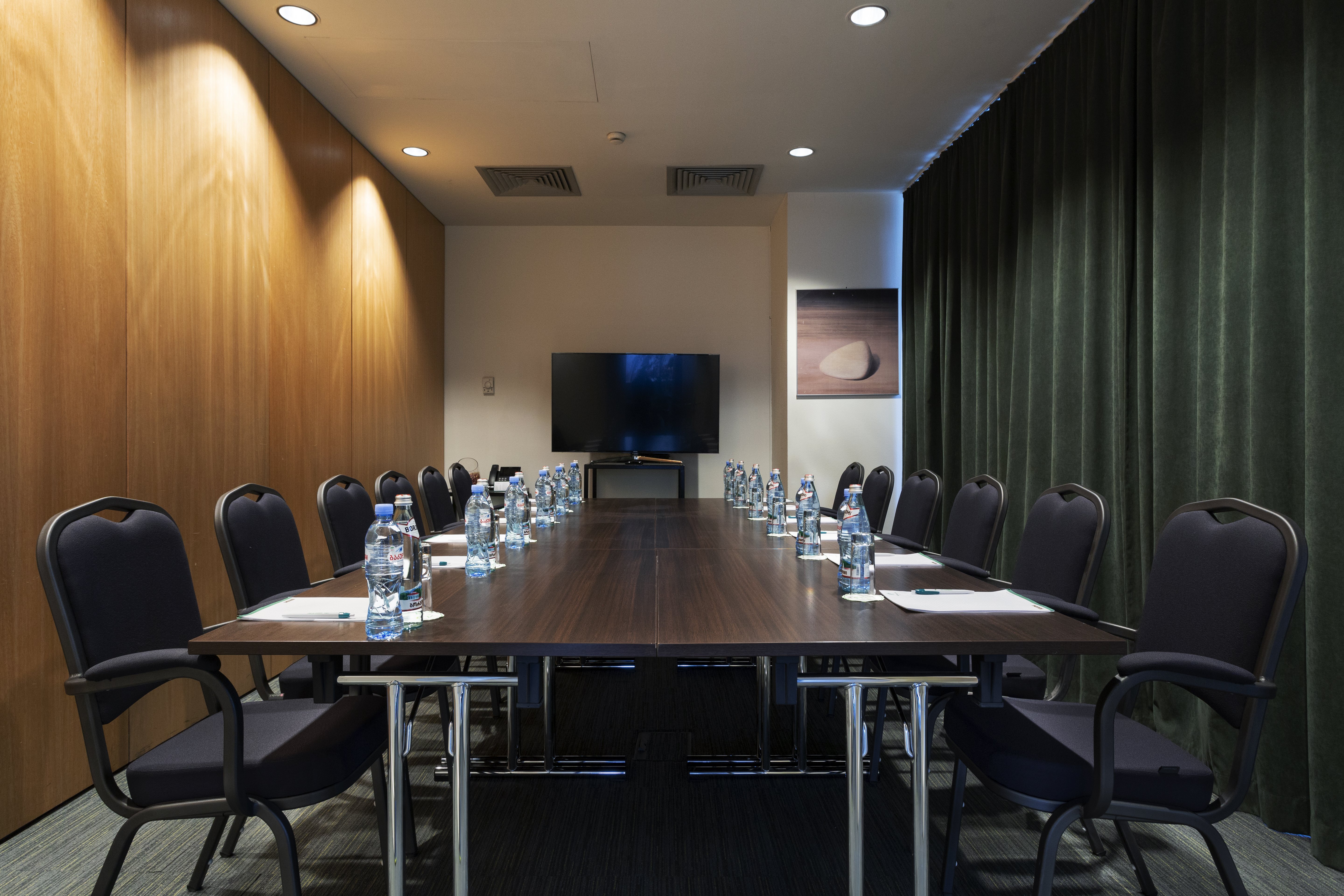 holiday inn tbilisi by ihg