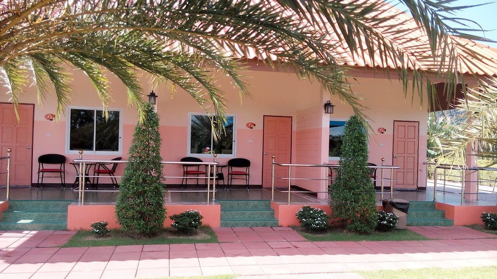 naris phu view resort