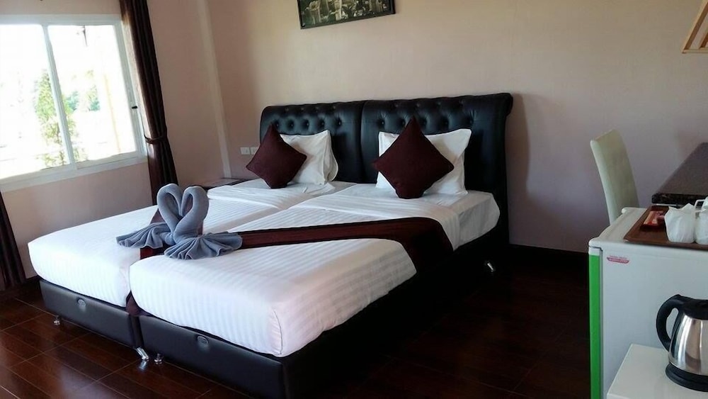 naris phu view resort