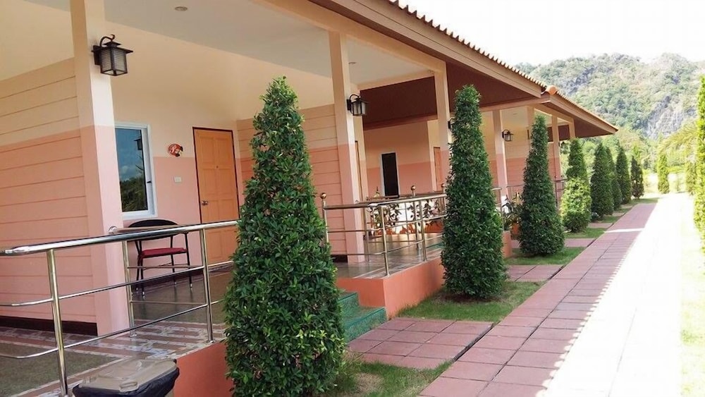 naris phu view resort