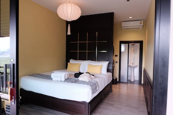 sametnangshe boutique