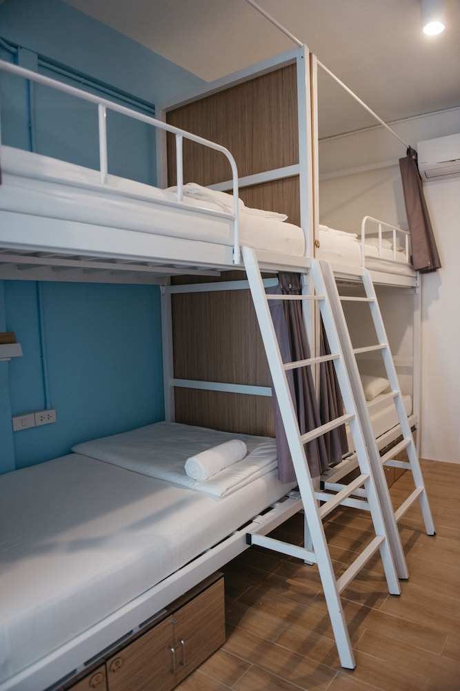 ease hostel