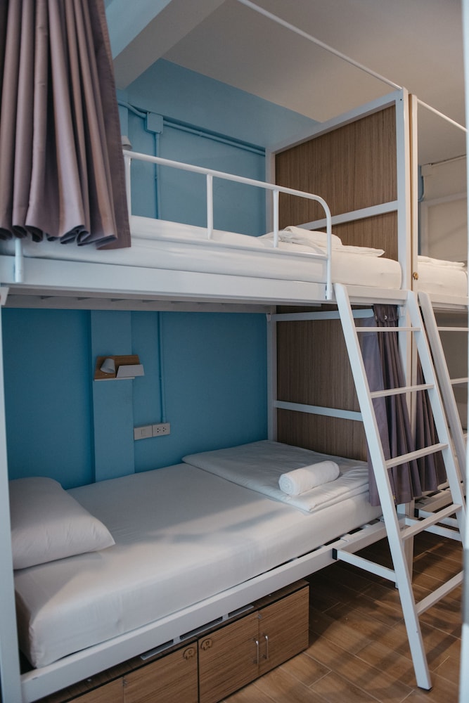 ease hostel