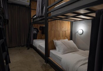 sleepcase hostel