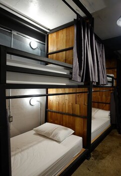sleepcase hostel