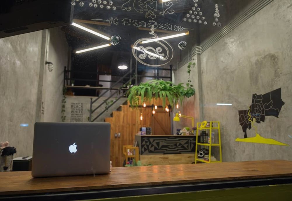 Sleepcase Hostel,Don Muang>>Bangkok,1 star