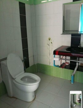 hill tribe art house