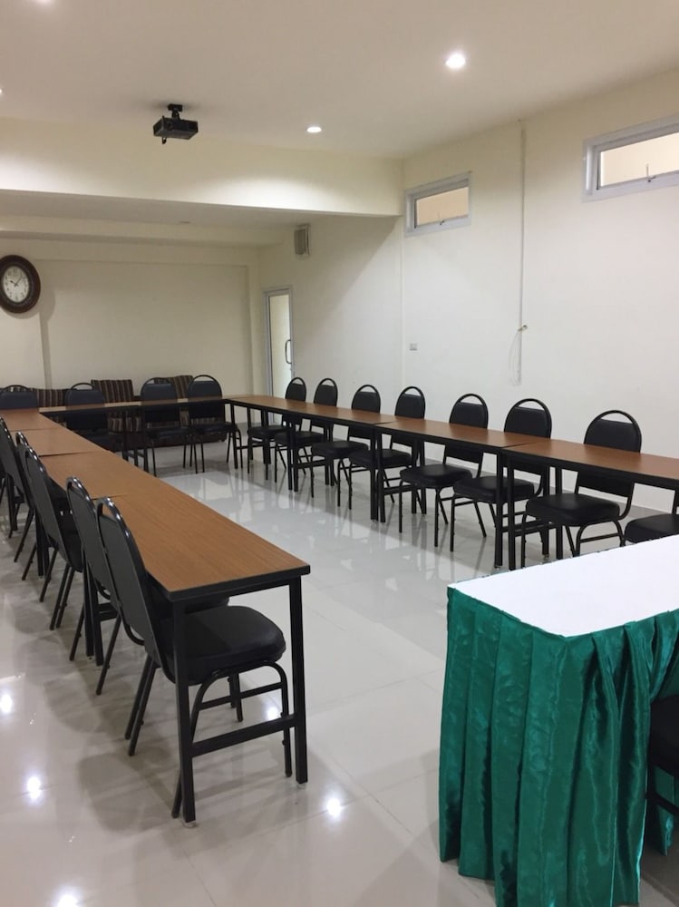 tharakiree place hotel