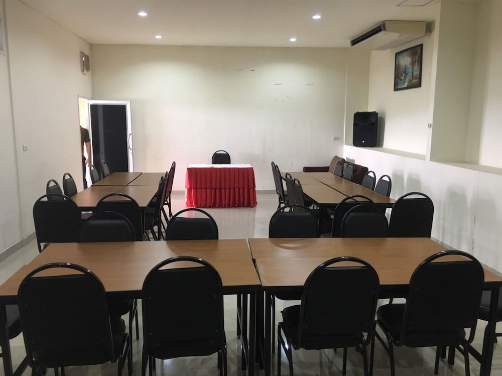 tharakiree place hotel