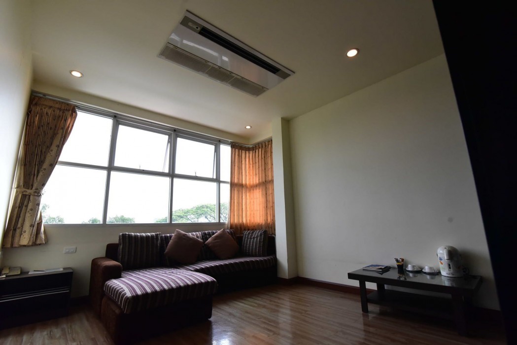 tharakiree place hotel