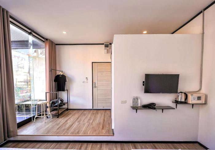 glur phuket patong beach