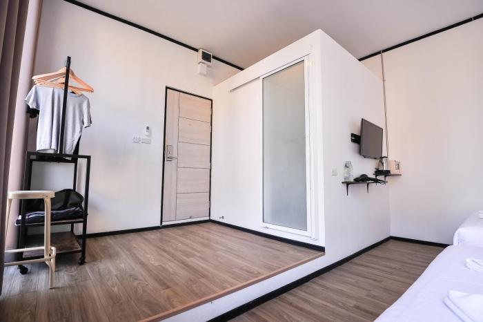 glur phuket patong beach