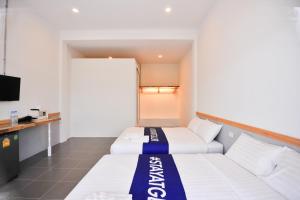 glur phuket patong beach