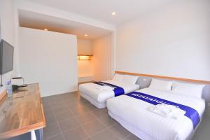 glur phuket patong beach