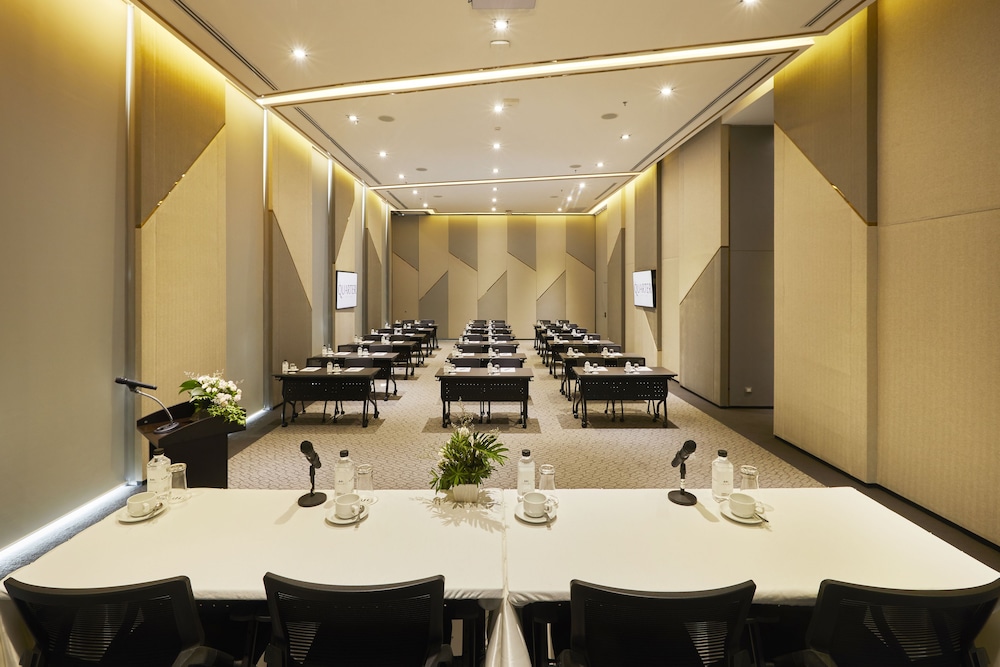 the quarter ari by uhg